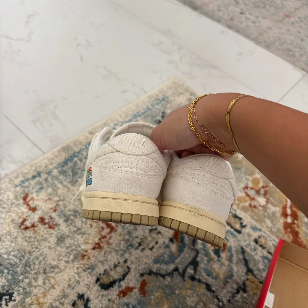 Nike Dunk Low SE Women’s Size 6 - Image 2