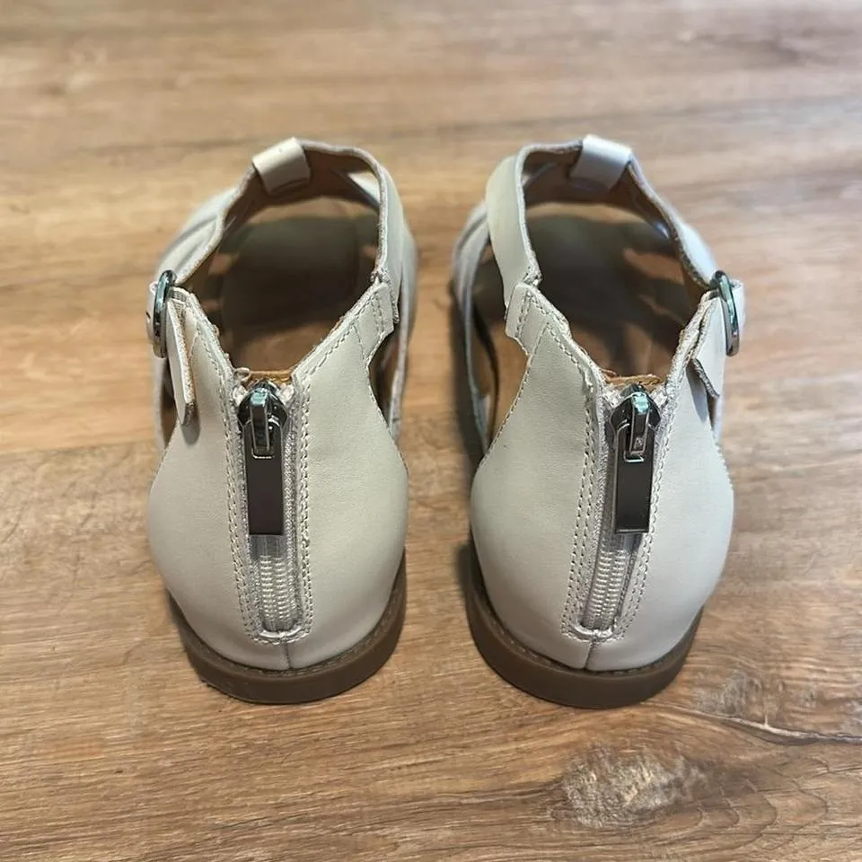EARTH | Women's Dale Flat Sandal White Size 8.5 - Image 3