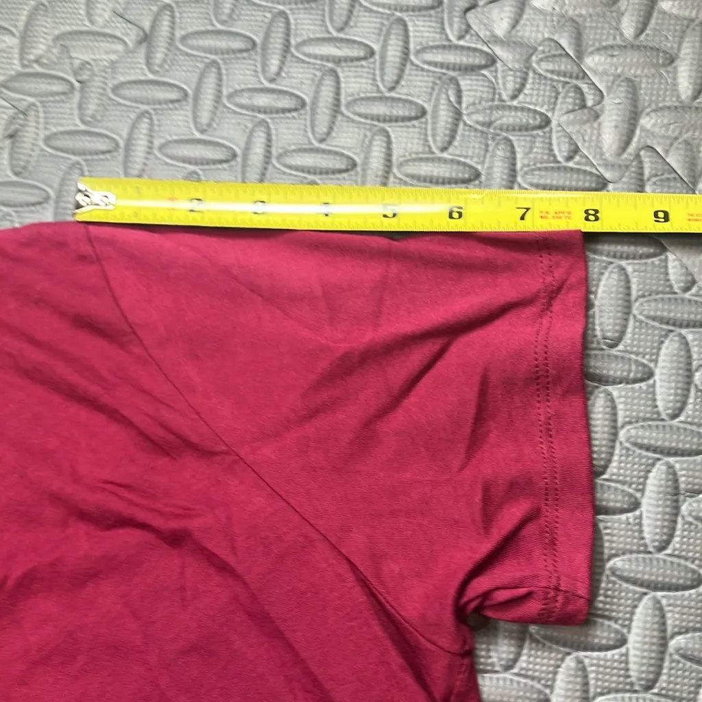 New Era Genuine Merchandise Women’s Maroon Phillies‎ Short Sleeve Shirt Size L Red Size L - Image 5