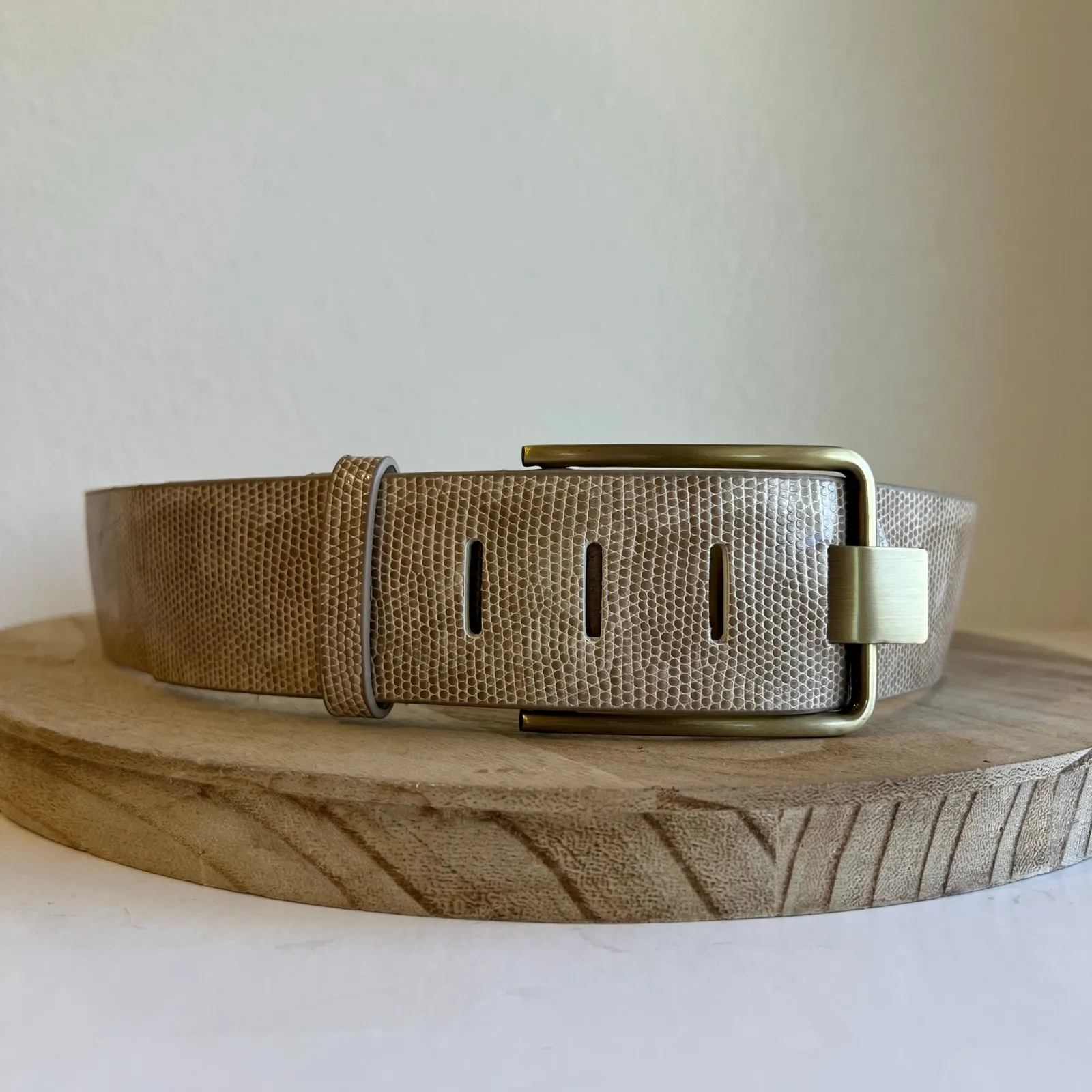 Tan Beige Textured Vegan Leather Wide Golden Buckle Belt Size Large - Image 11