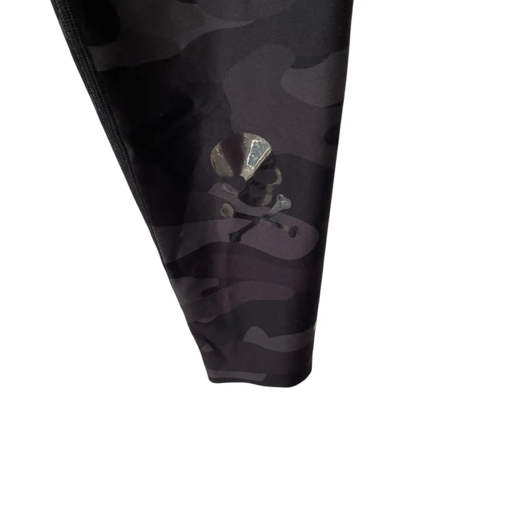 Ultracor Black Skull Camo Leggings size small Yoga Workout - Image 4