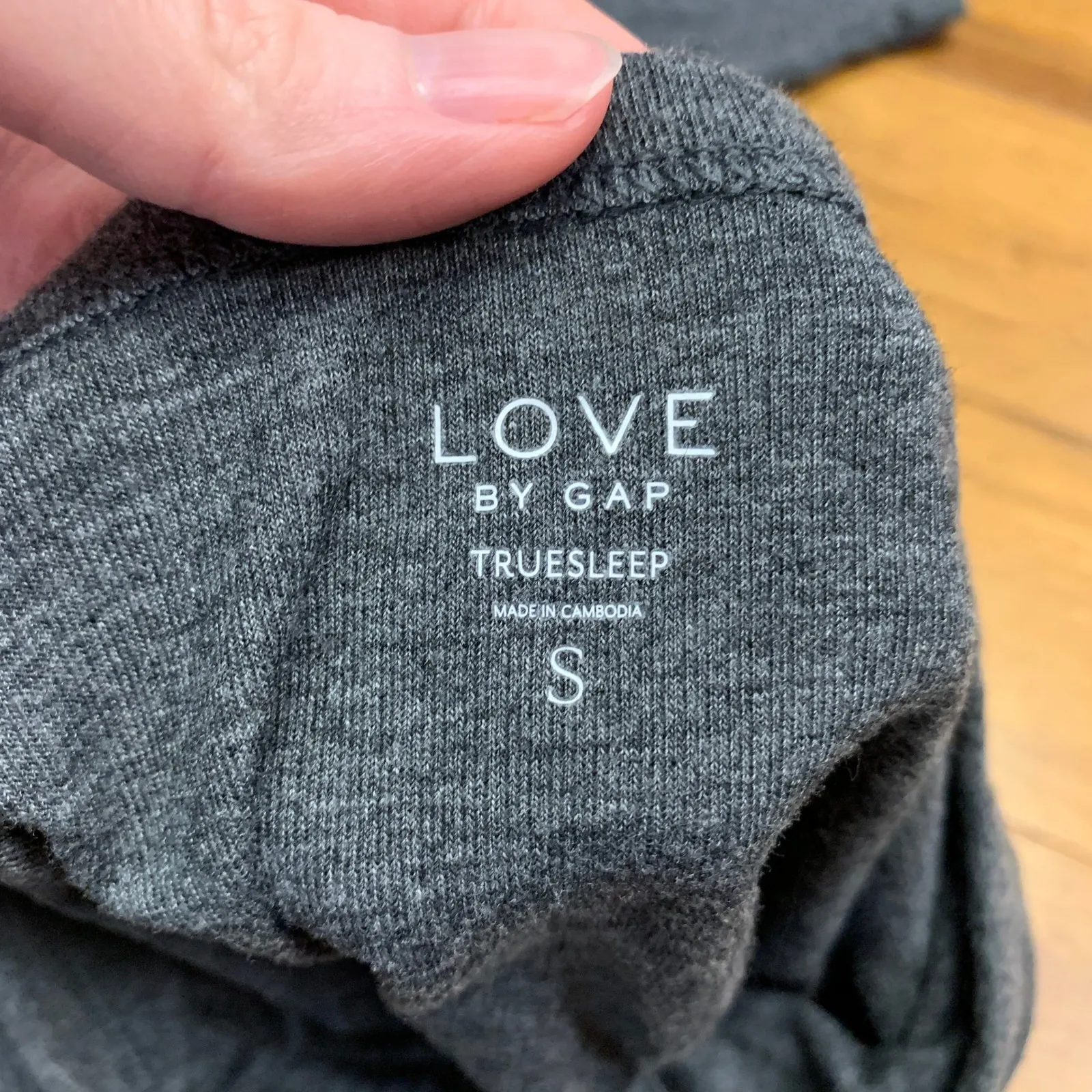 Gap Love TrueSleep Henley Top Womens‎ Small Gray Long Sleeve Ribbed Knit Casual - Image 5