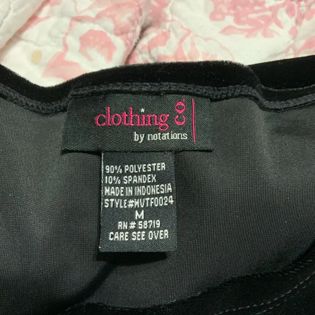 Notations Black Y2K Velvet Tank Top Medium - Image 3