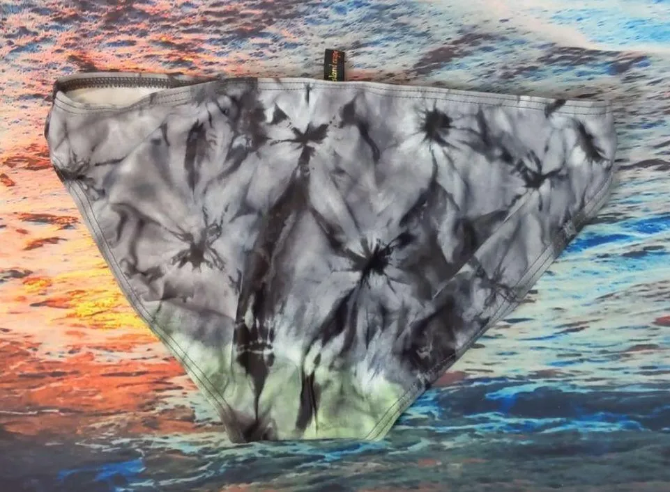 ISLAND escape tie dye bikini bottom size 8 - Image 2