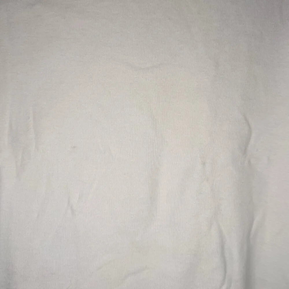 Plain Women’s White Tee Size L - Image 3
