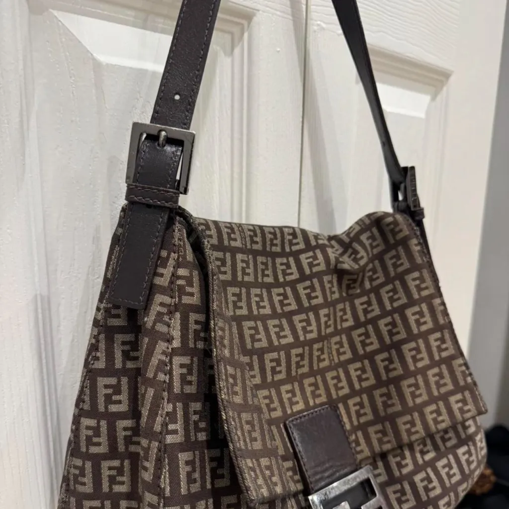 Fendi Mama Baguette Shoulder Bag - Image 2