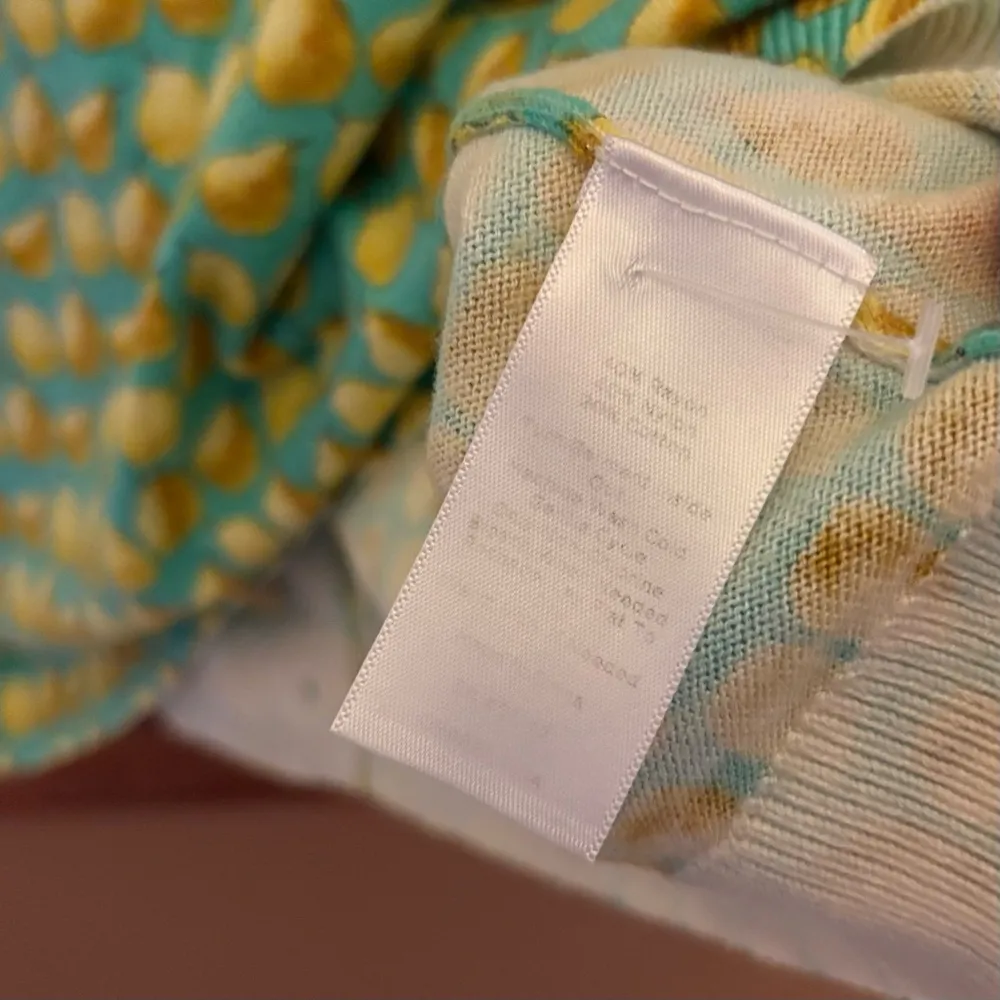 Talbots  Pear Novelty Print Button Back Sweater green yellow size medium‎ - Image 5