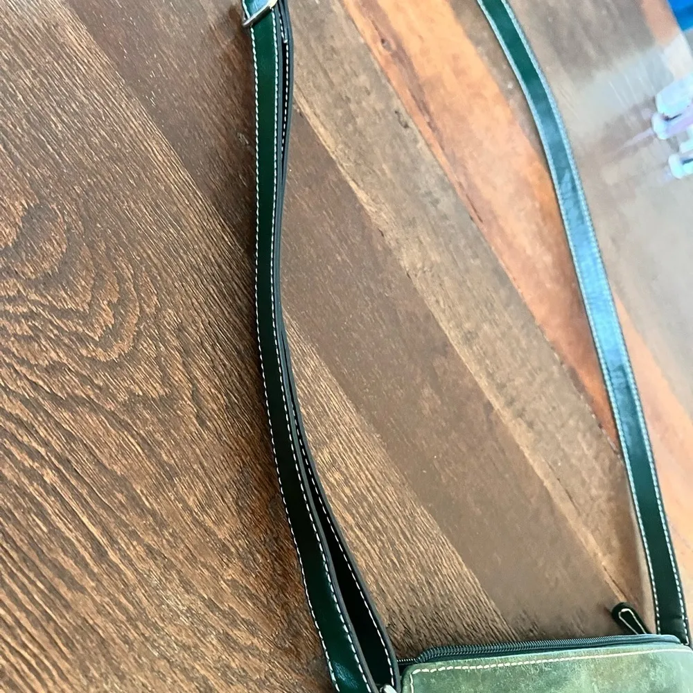 leather Giani bag $109 - Image 2