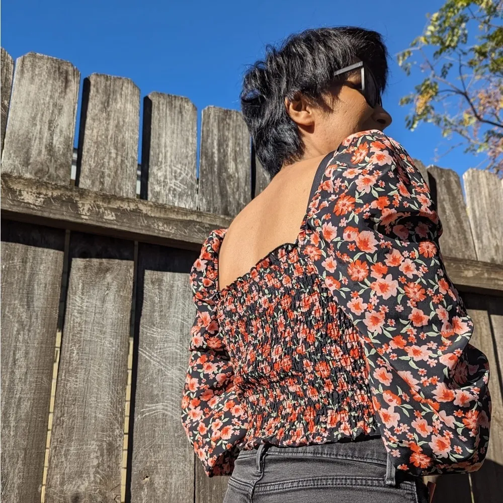 Hesperus Long sleeve crop top size large - Image 2