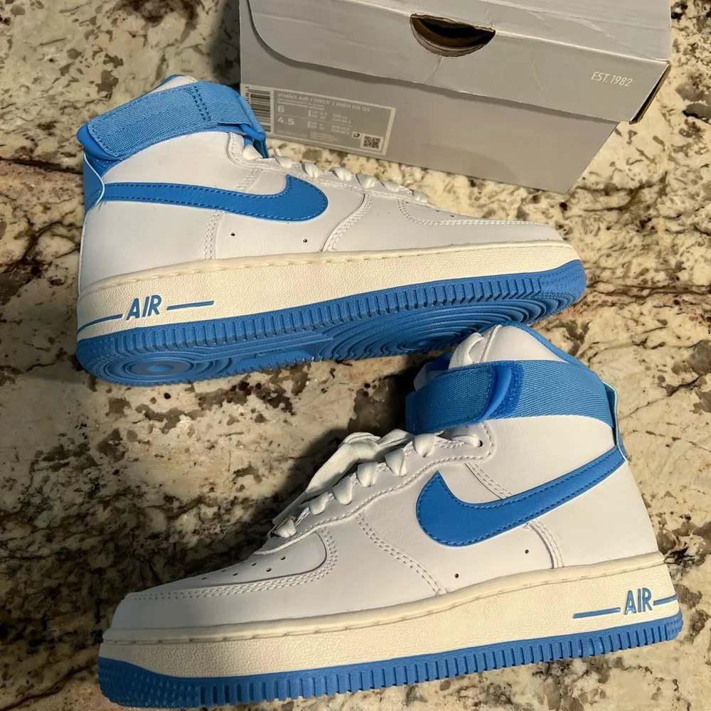 Nike Women's Air Force 1 High OG QS DX3805-100 University Blue/White SZ 6 - Image 6