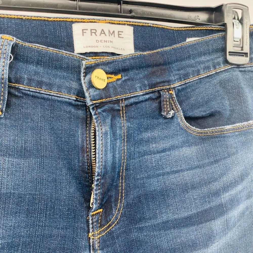 Frame Denim Le Skinny de Jeanne Crop Raw-Edge Jean Busted Knee Faded Thorpe 28 - Image 9