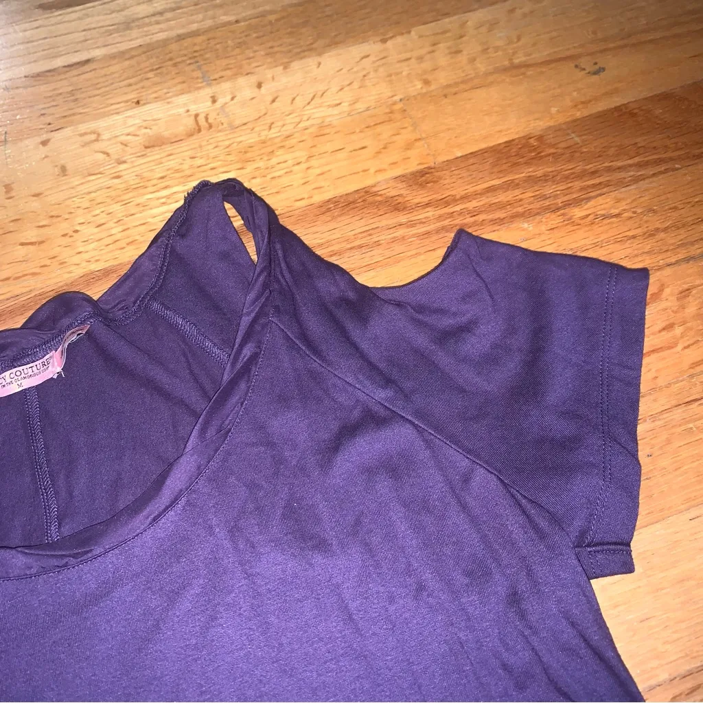 Juicy Couture Pam Gela Cold Shoulder Short Sleeve Shirt Purple Women's Medium - Image 5