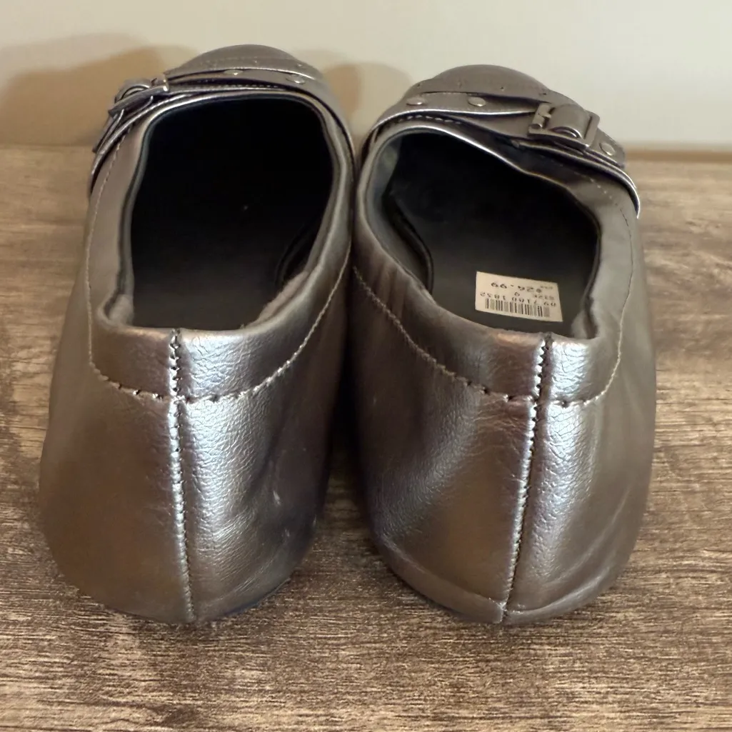 American Eagle Metallic Slip On Flats Shoes Women’s Size 9 Buckle Detail - Image 4