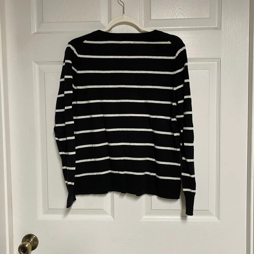 NWOT Old Navy Sweater Size Large - Image 5