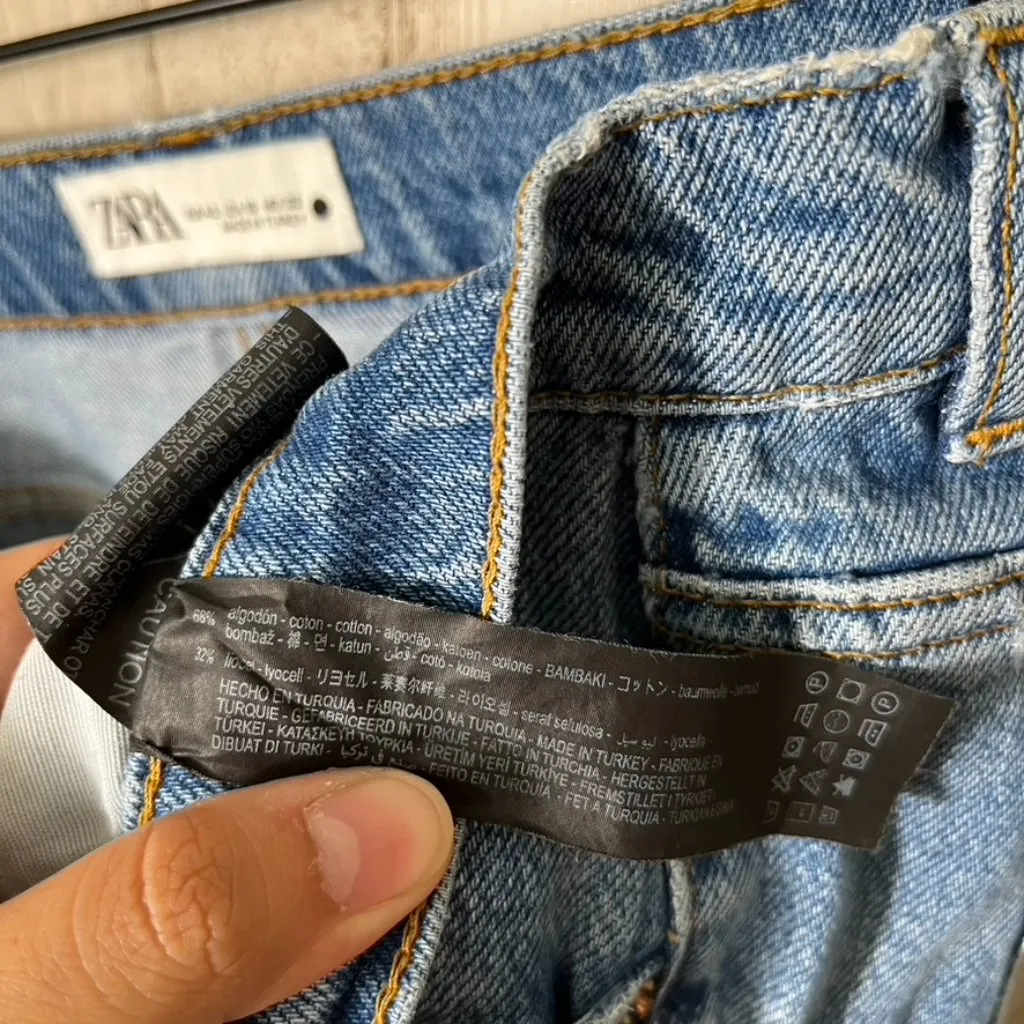 Zara The 90s Bermuda Denim Distressed‎ Raw Hem Jean Shorts Womens Size 10 - Image 8