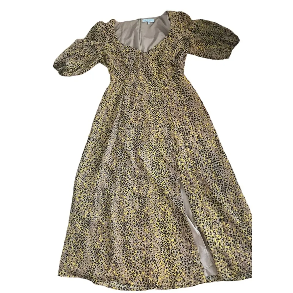 Wayf leopard midi dress Small B - Image 3