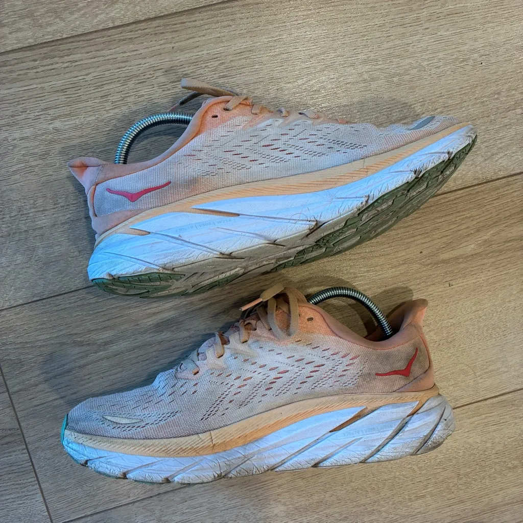 Hoka Women’s Clifton 8 Cantaloupe Silver Peony Pink Running Shoe Size 10.5 - Image 3