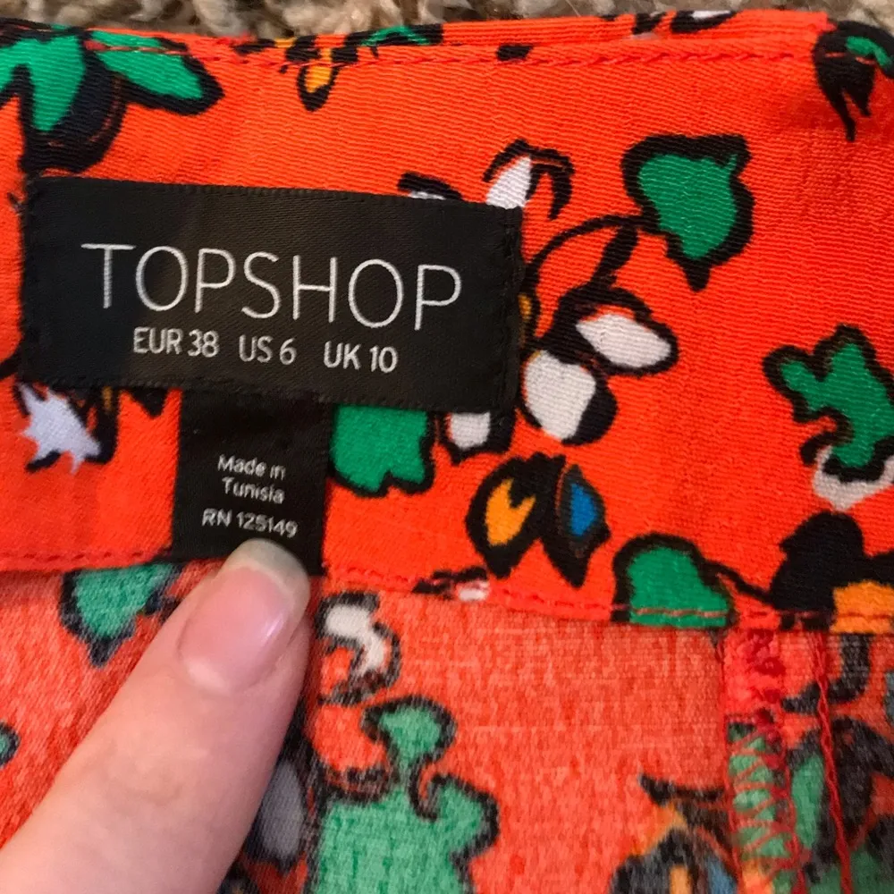 orange floral shorts - Image 6