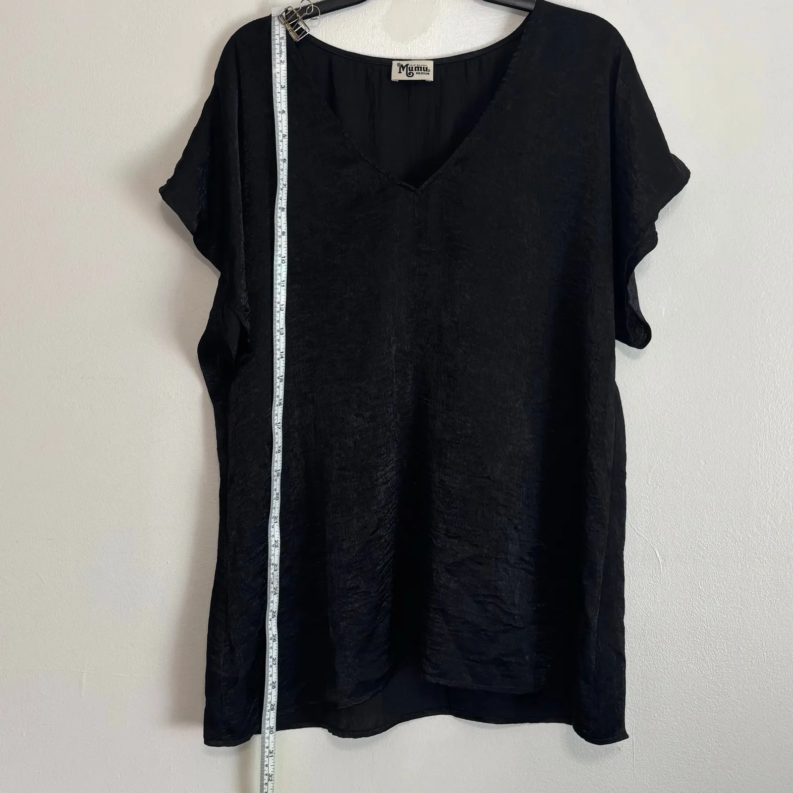 Show Me Your MuMu Black V-Neck Cap Sleeve Top Size Medium - Image 3