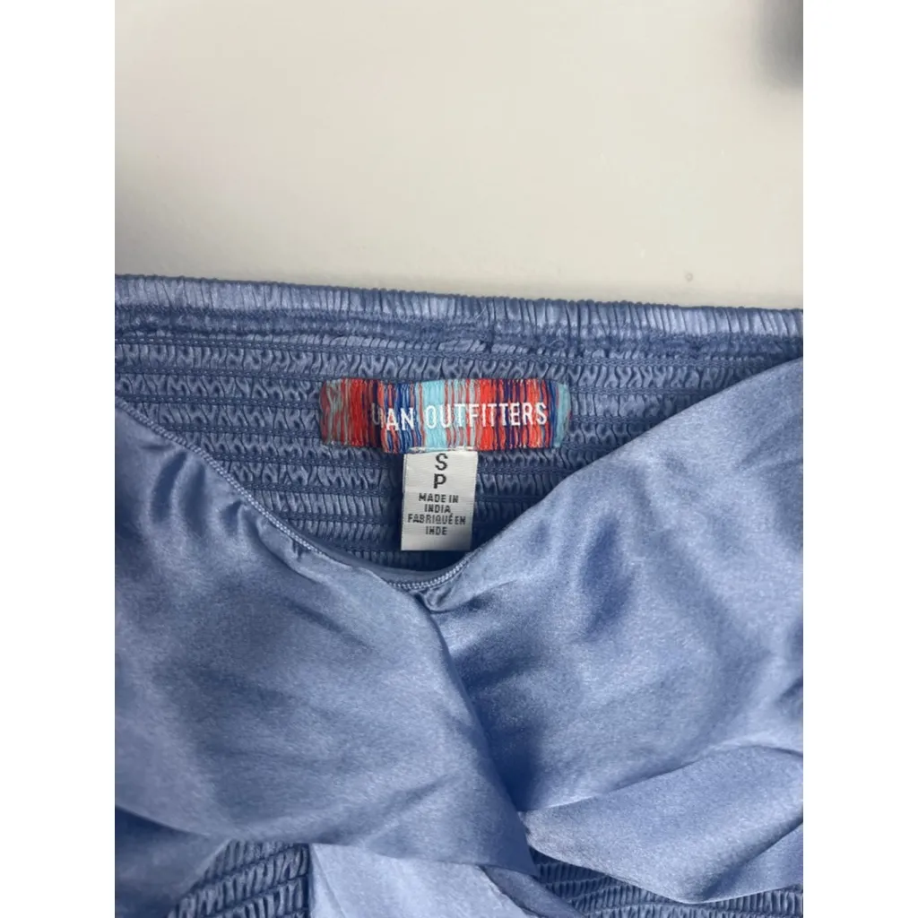 Women's Urban Outfitters Blue Satin Twist Front Crop Top Size S - Image 3