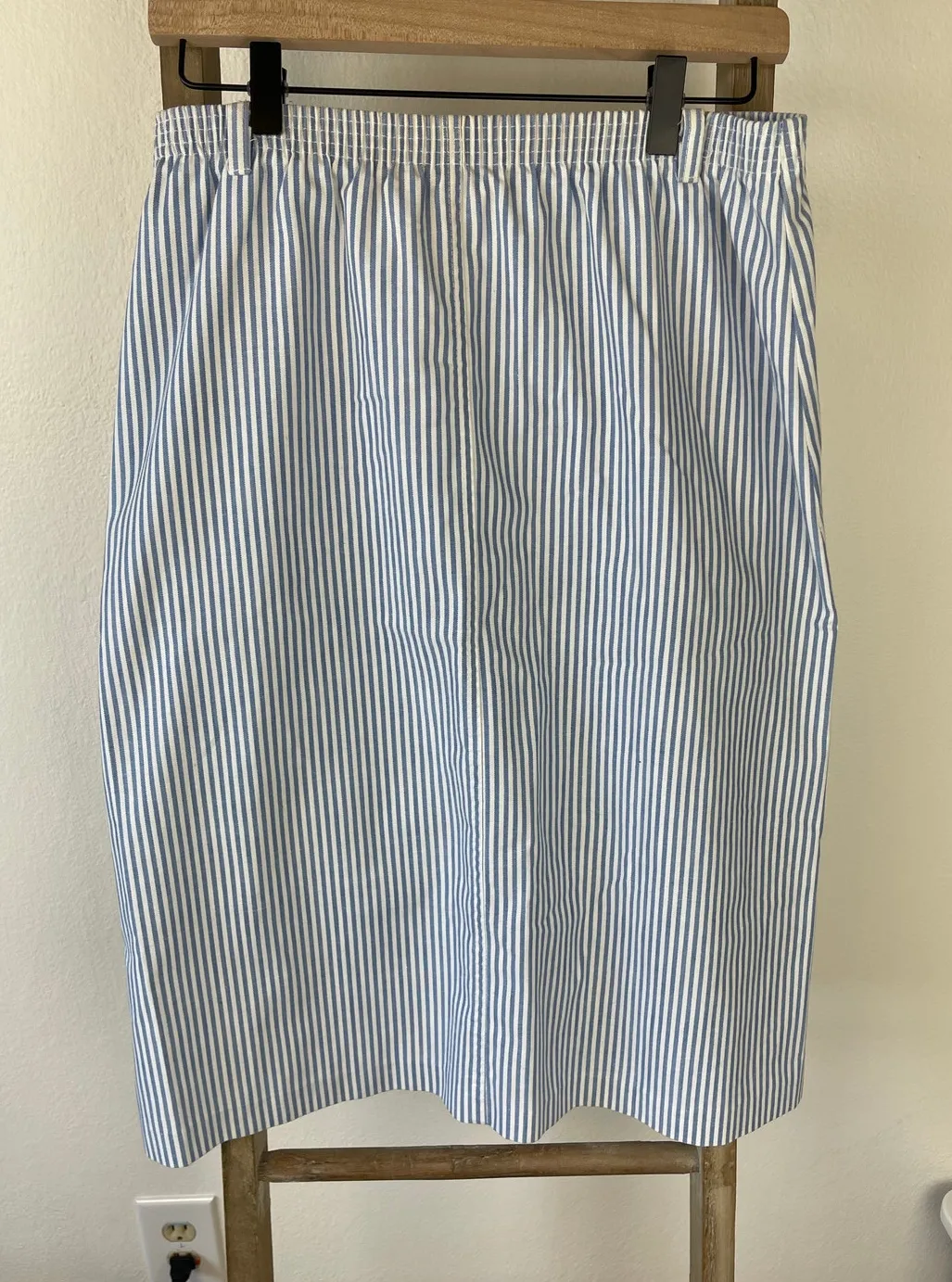 Alfred Dunner Vintage Stripe Light Blue and White Cotton Midi Skirt Womens 12 - Image 1