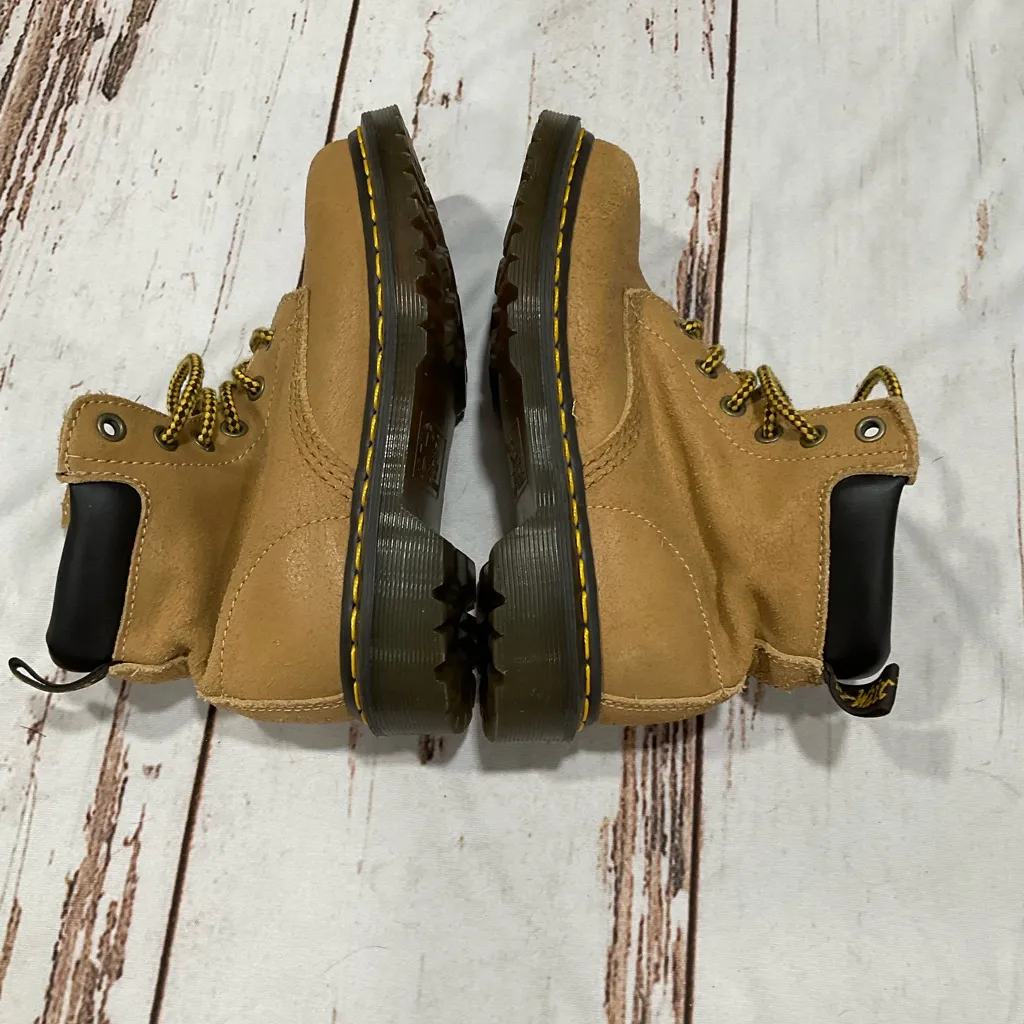 WOMANS DR. MARTENS 939 GREASY SUEDE TAN BOOTS - Image 7