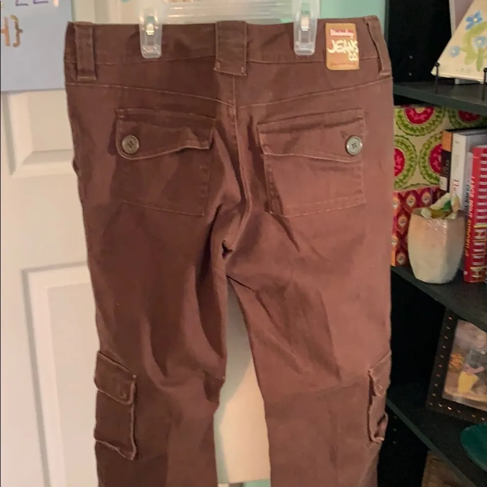 Unionbay  size 5 brown cargo capris - Image 2