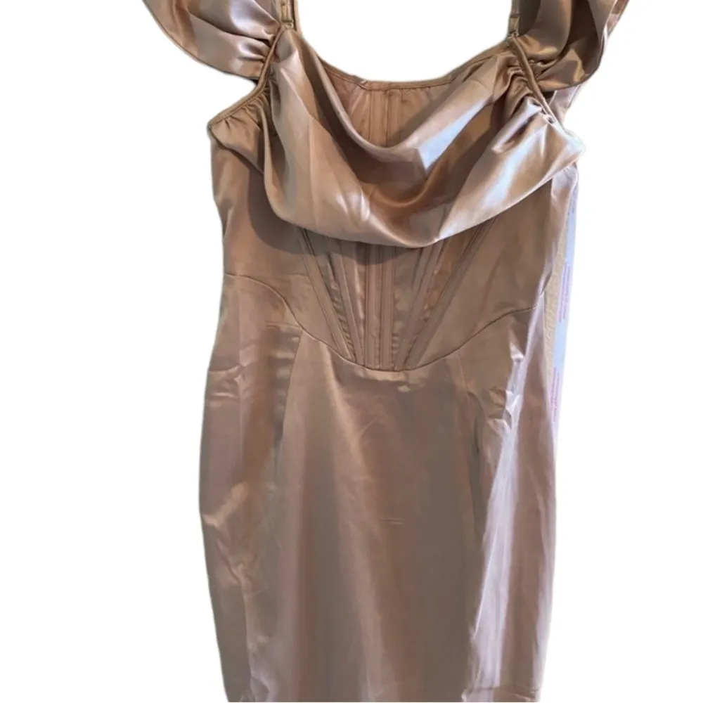 Carli Bybel x Missguided Champagne
Drape Neck Satin Corset Midaxi Dress size 10 - Image 12