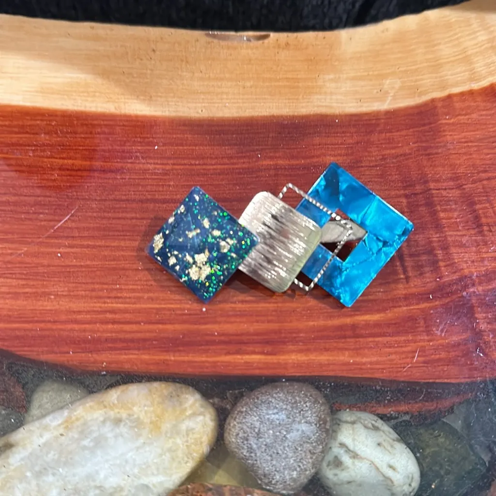 NWOT blue/green/gold brooche - Image 2