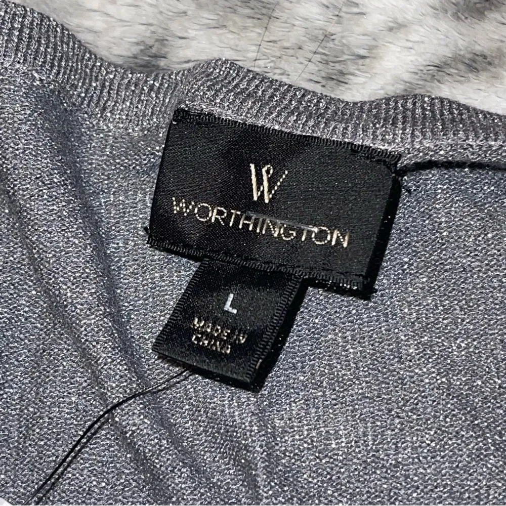 Worthington V-neck Sweater - Image 6
