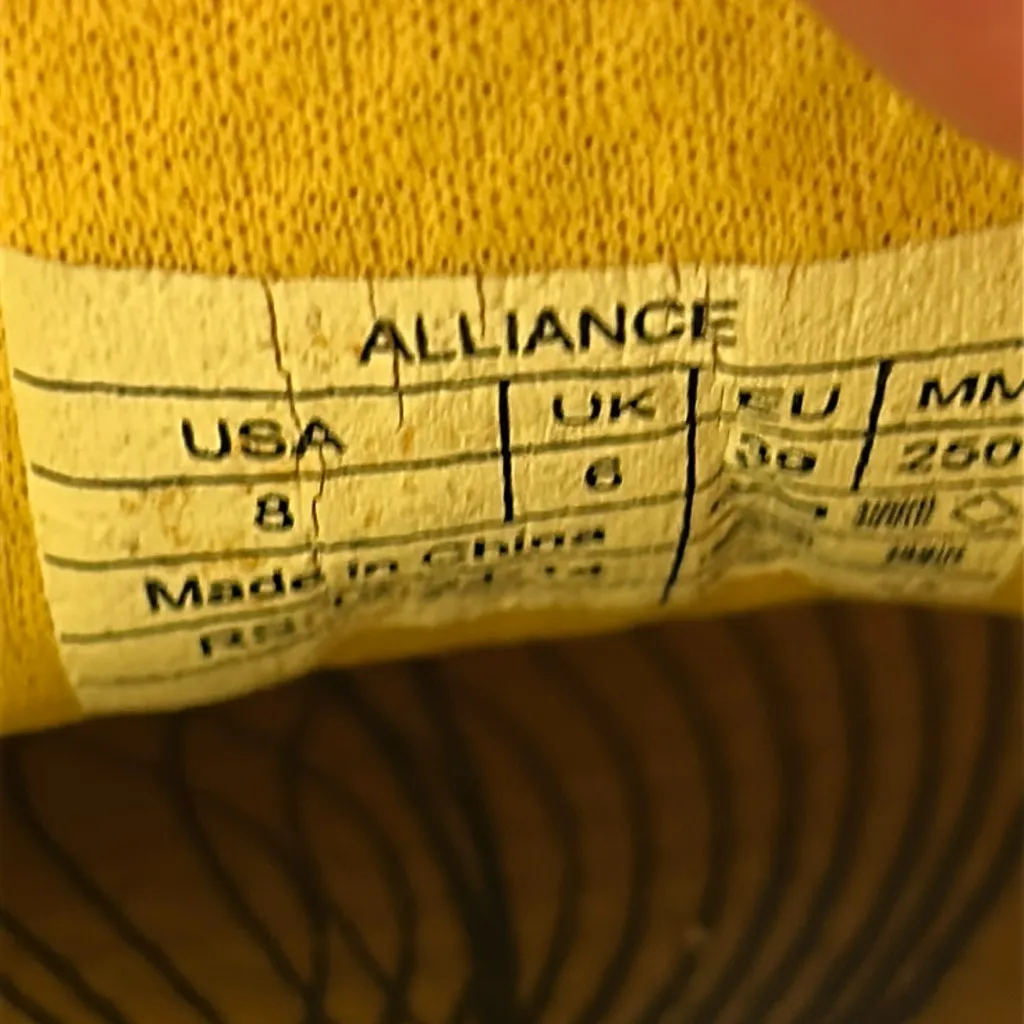 Vionic Alliance Shoes Size 8 - Image 10