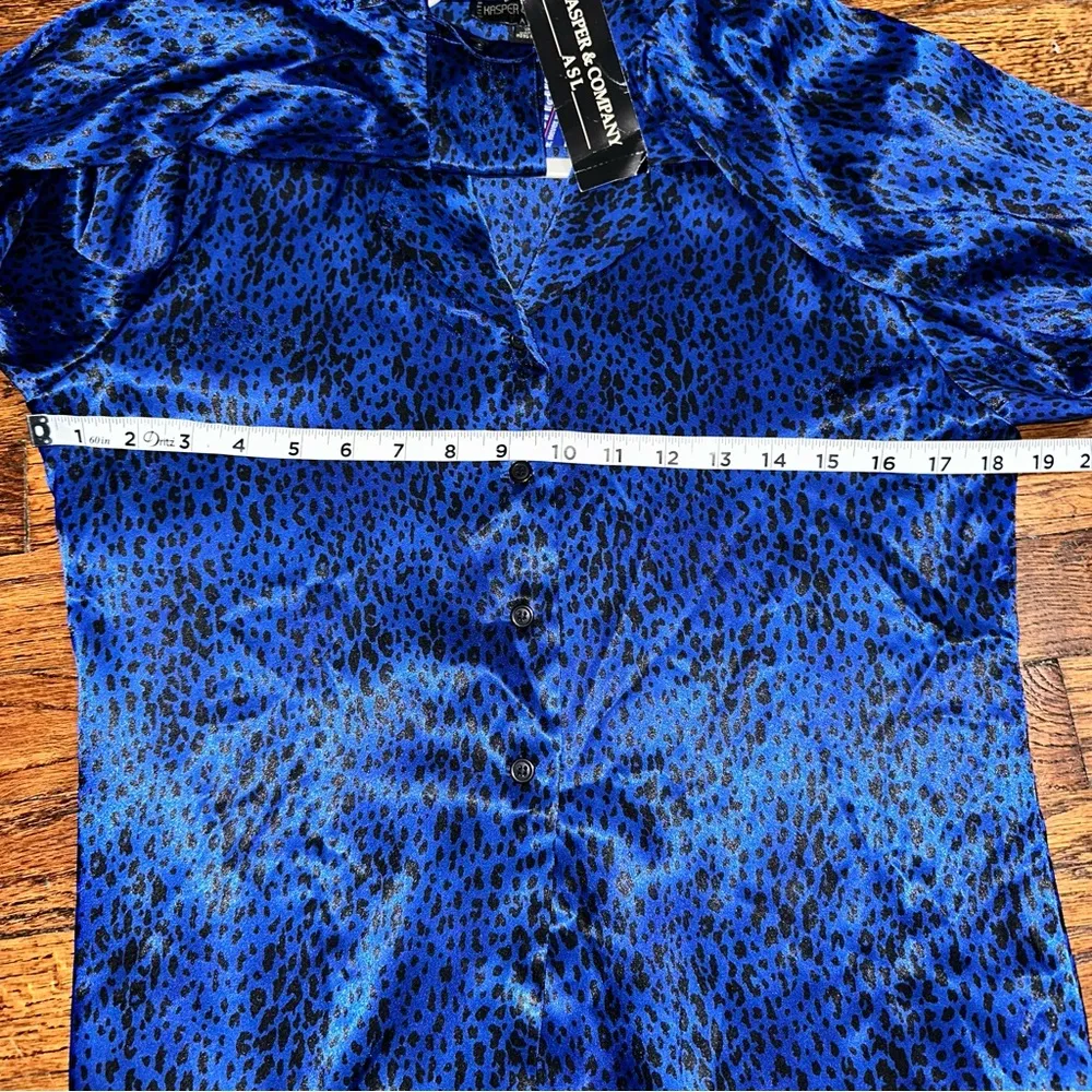 🦋 NWT Kasper & Company Petite Button Silk Leopard Blouse 2P - Image 3