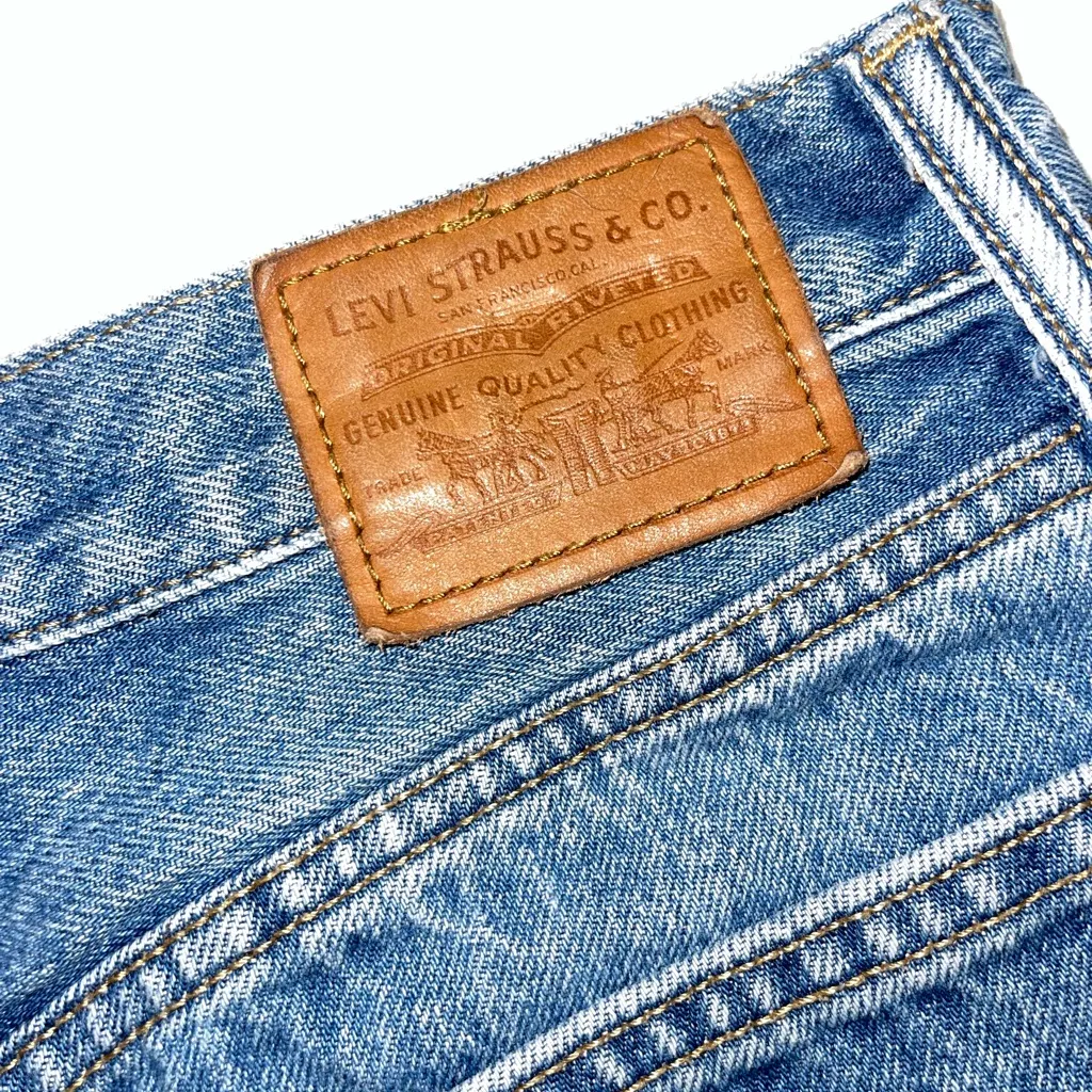 Levi’s Denim Distressed Mini Skirt Raw Hem Size 24 - Image 5