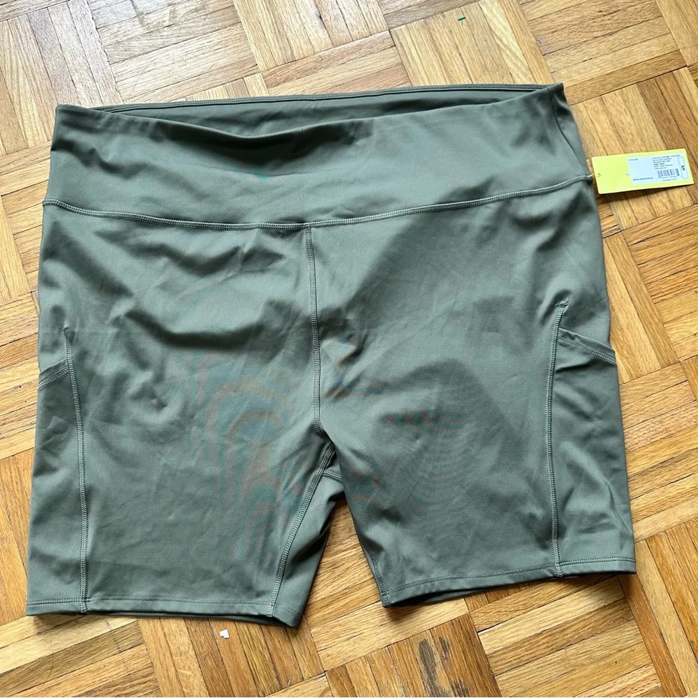 New All In Motion Army Green Bike Shorts Size 4X - Image 3