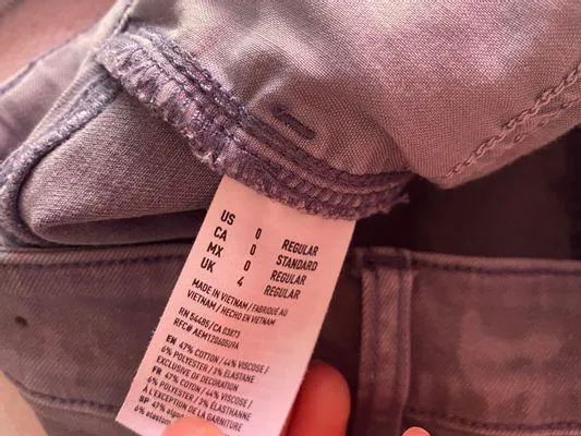 American Eagle Jeans - Image 5