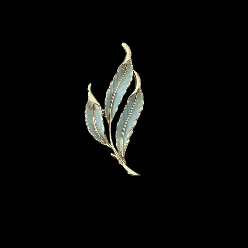 Vintage Estate Silver Tone Leaf Powder Blue Enamel Leaves Brooch Pin - Image 3