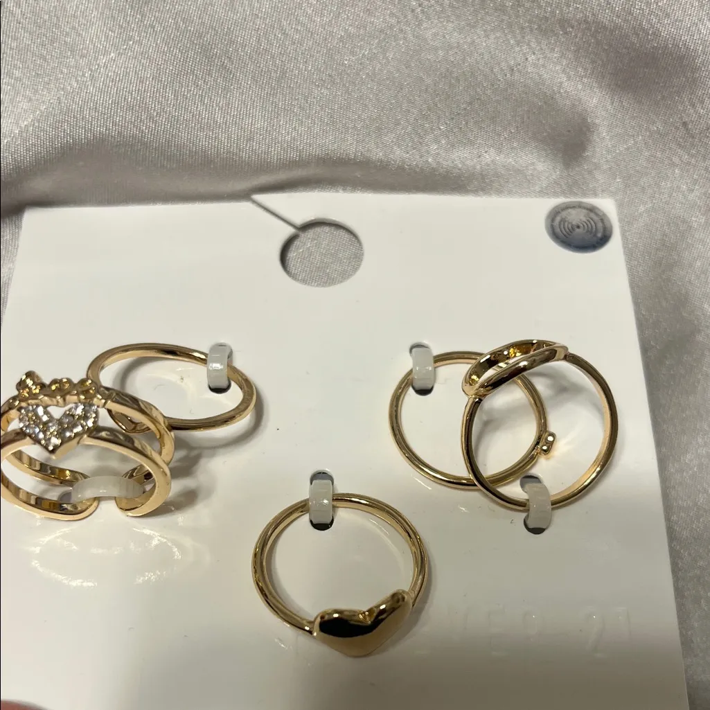 Elegant Gold - Image 4