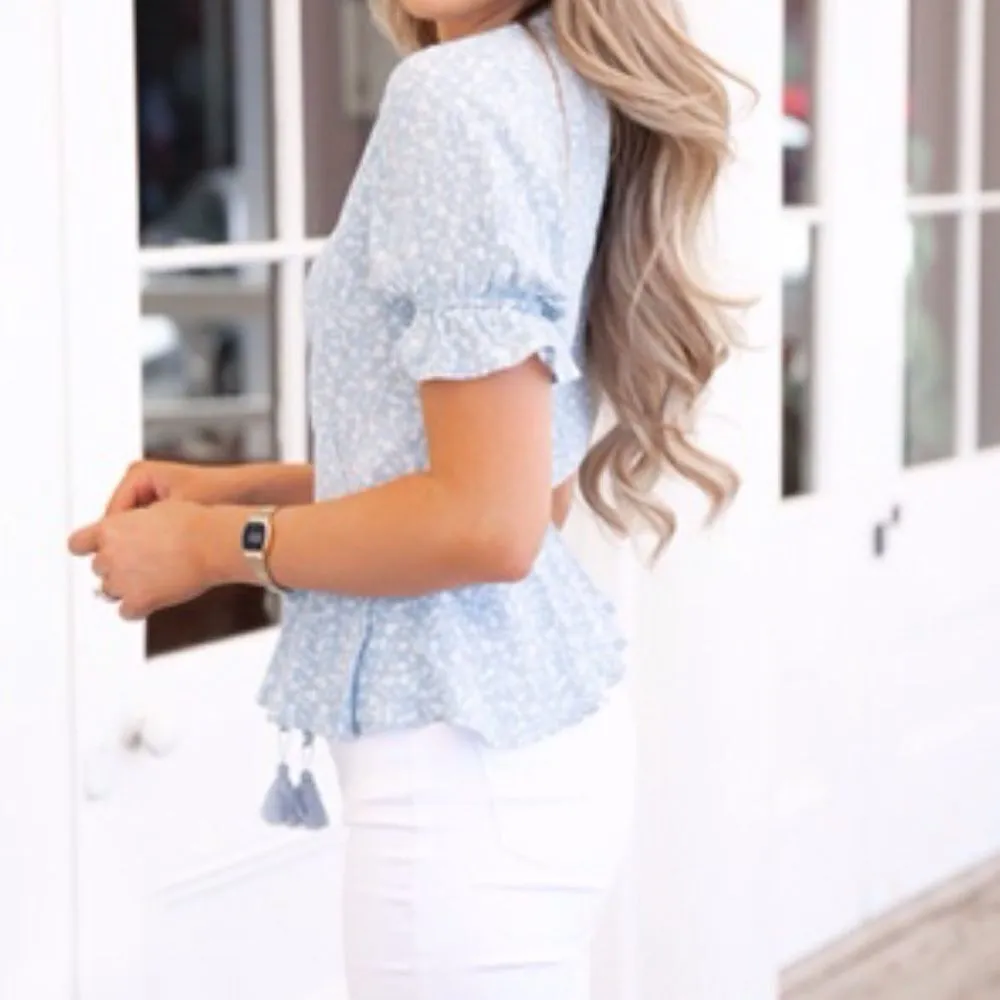 ✨ Santorini Wrap Top✨ Blue Size M - Image 4