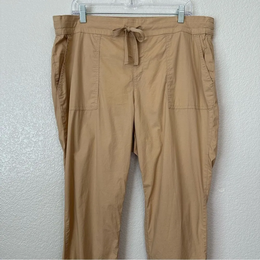 Torrid Straight Stretch Poplin Mid-Rise Tie-Front Pull On Pants - Image 4