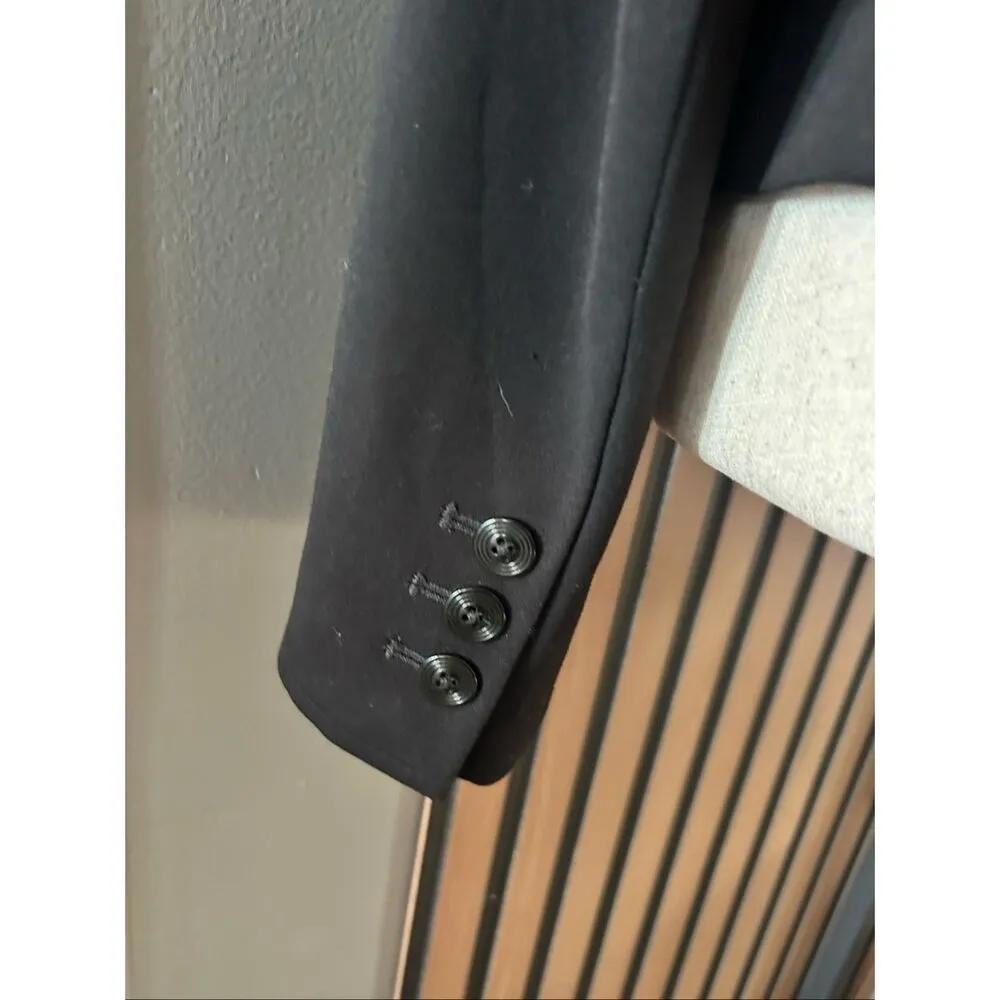 White House black market blazer black work attire sz 8 stylish and form fitting - Image 4