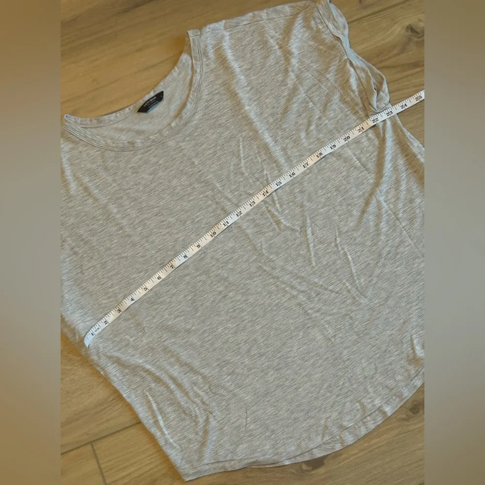 Lucky Brand Oversized Light Grey Tee - Image 5