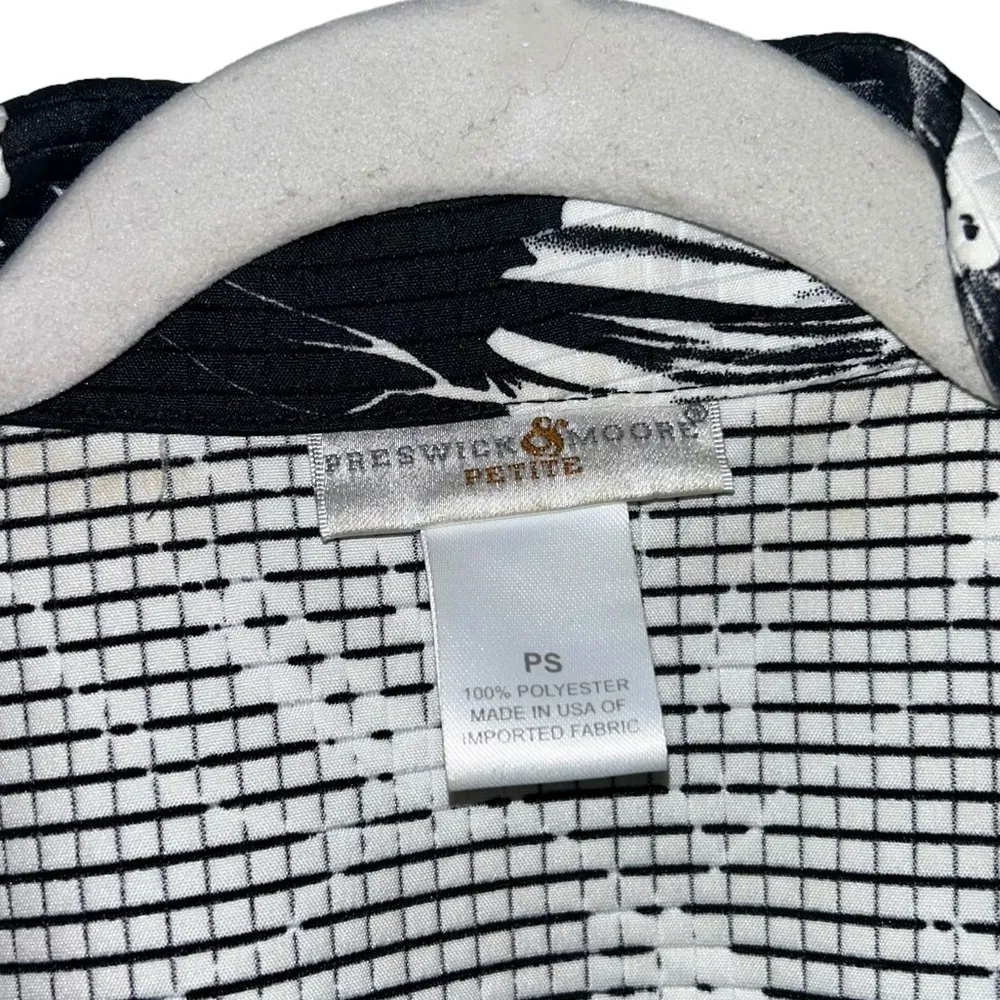 Black & White Floral Design Jacket Vintage Blazer Coat Women’s Size Petite Small - Image 2