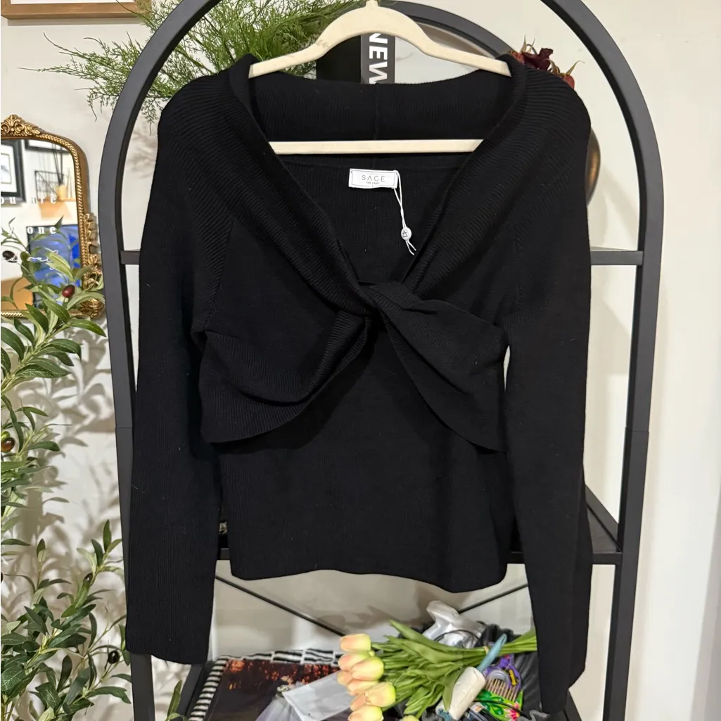 Sage the label Black Women's Sweater size large - Image 2