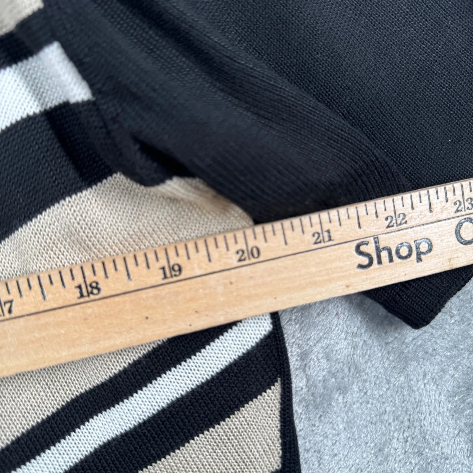 Jenny Sweater Large Black Tan Diagonal Stripe Knit Top Cottagecore Retro Vintage - Image 9