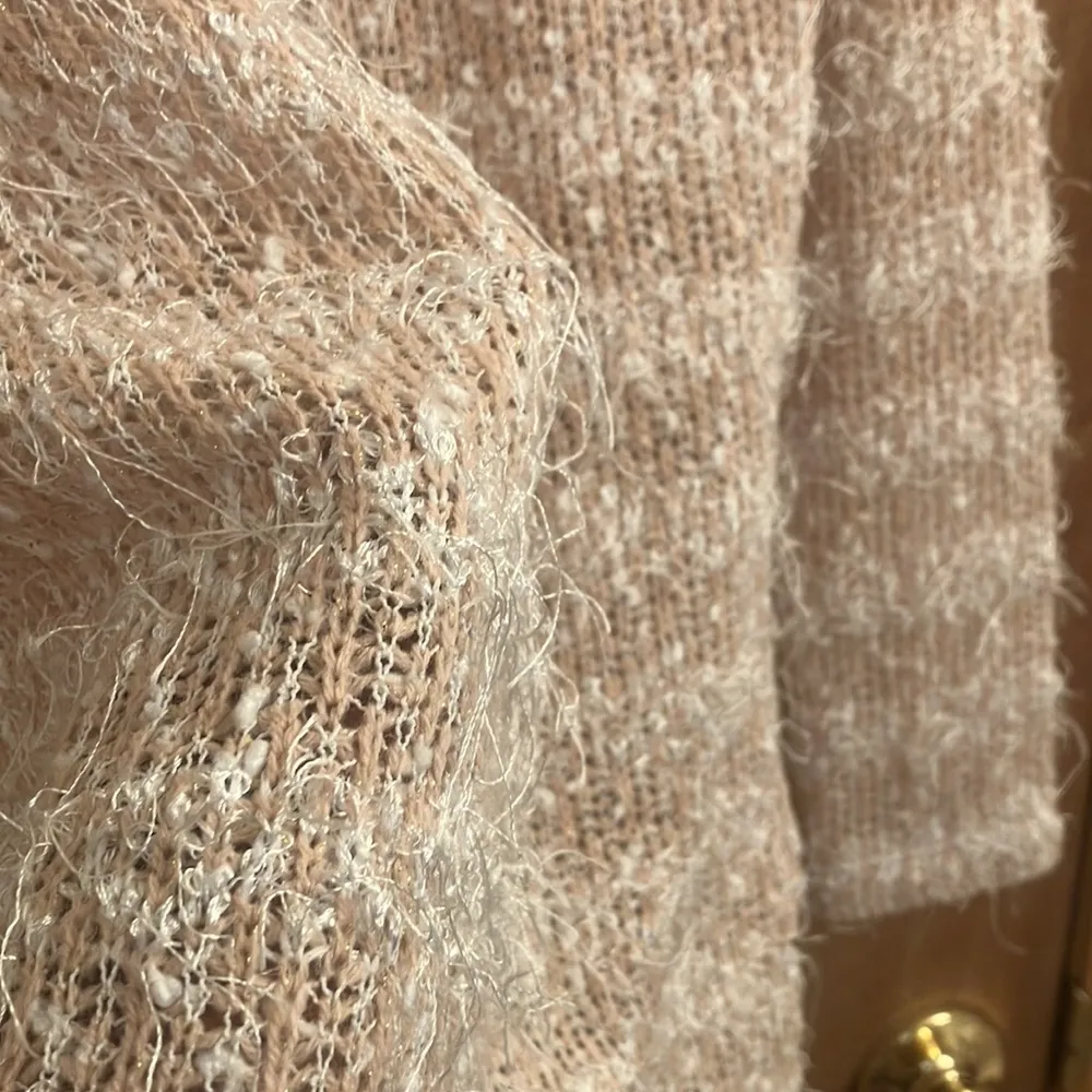 H&M peach and white stripe mohair style knit sweater woman’s size XS - Image 3