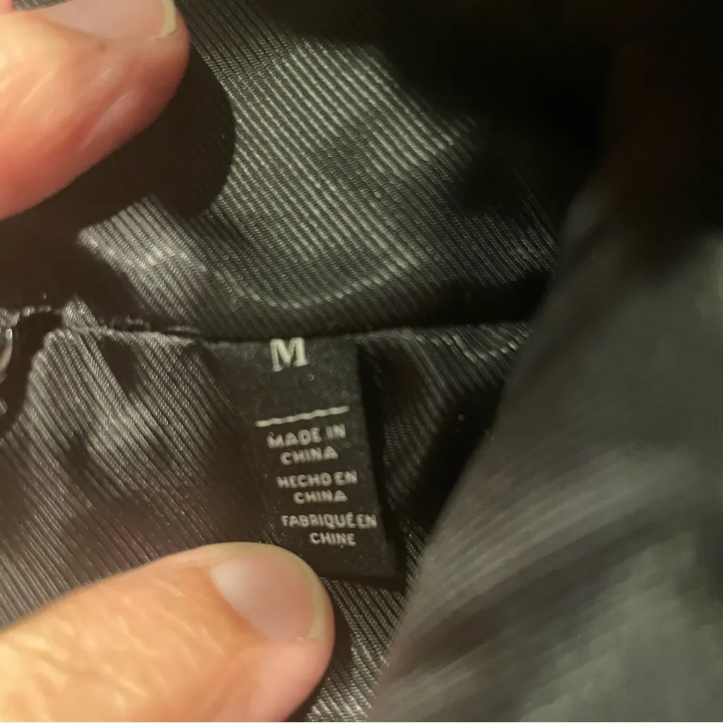 White Black Faux Fur Vest Women M Black Stand Collar Pockets Classic Plush Warm - Image 4