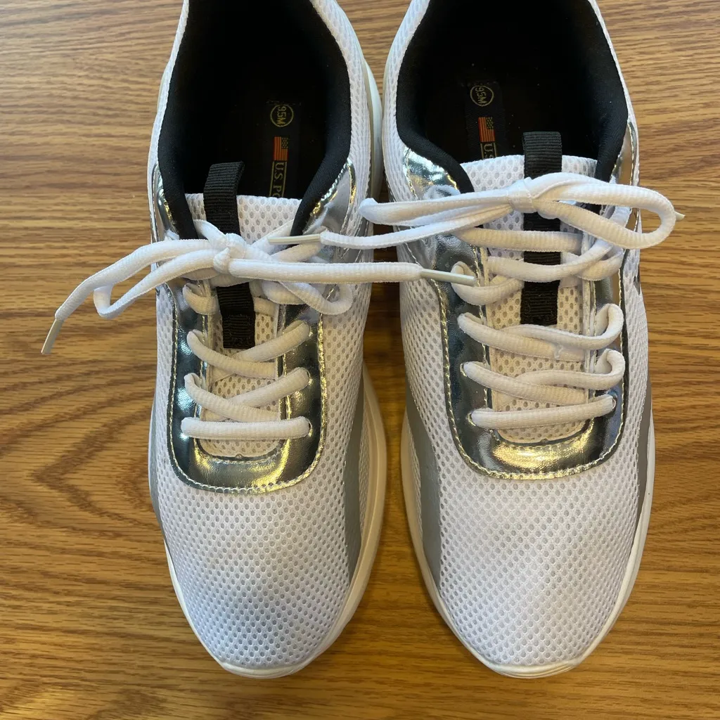 U.S. POLO ASSN. Sneakers Size 9.5 White Mesh Metallic Silver Accents Black Logo - Image 2