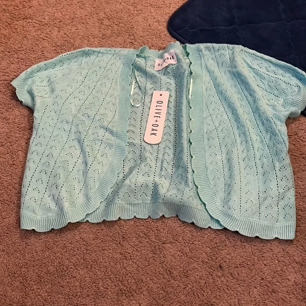 Olive & Oak NWT  open front top M - Image 2