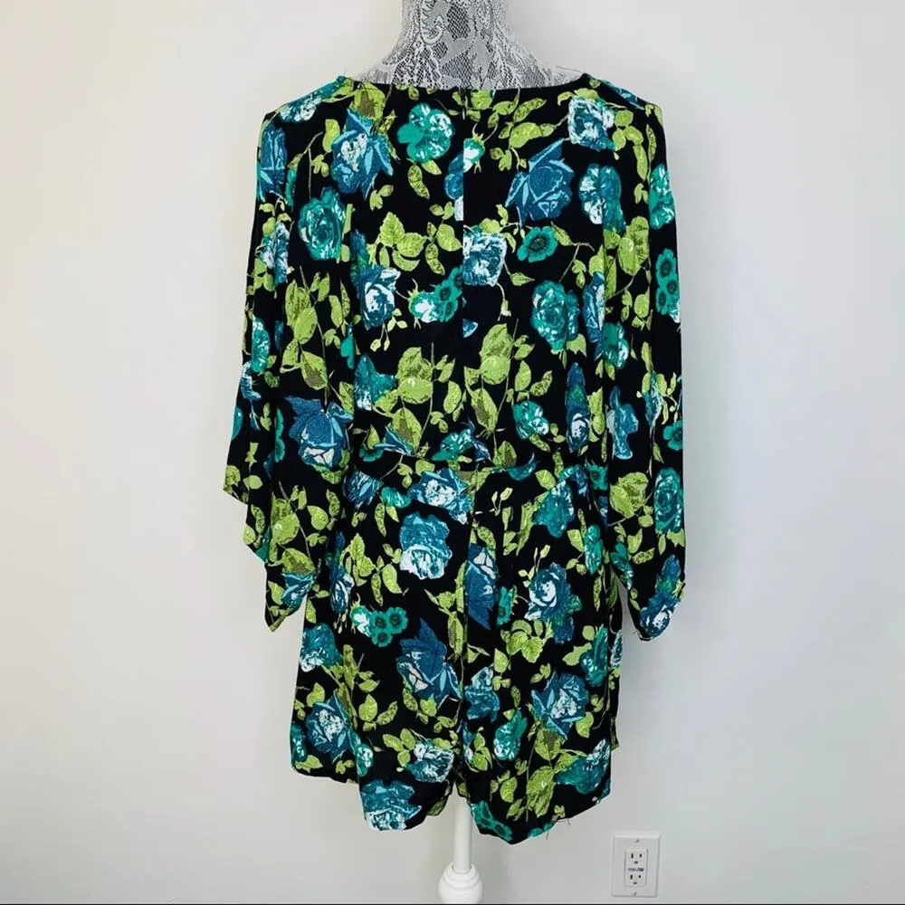 Romeo & Juliet Couture Womens Floral Kimono Sleeve V-Neck BoHo Romper Size Small - Image 4