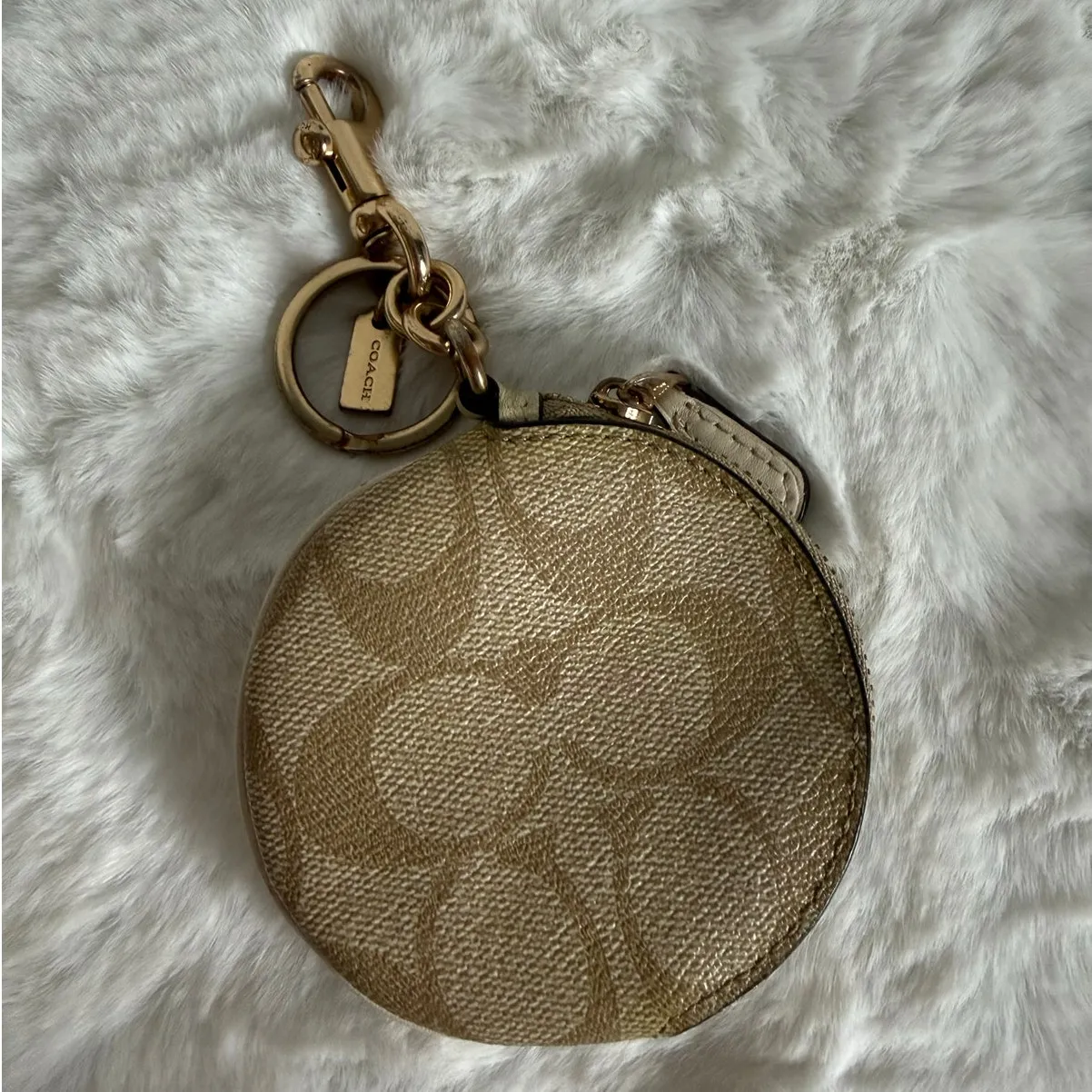 COACH CIRCULAR COIN POUCH BAG CHARM IN SIGNATURE CANVAS - Image 2